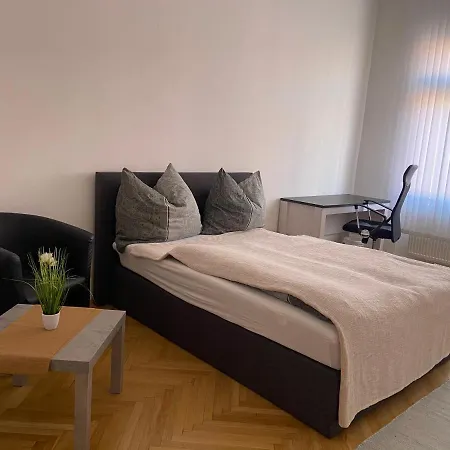 Moderne Auf Kremser Ringstrasse * Krems an der Donau