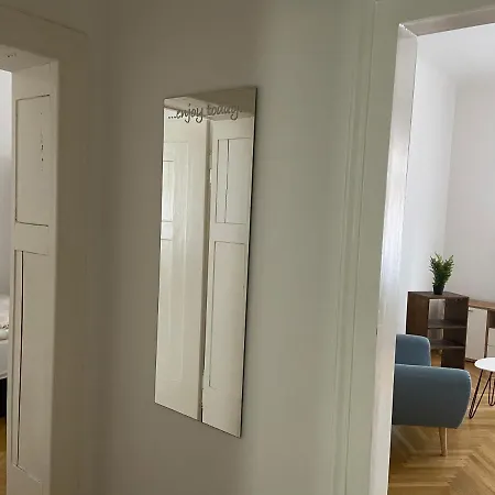 Moderne Auf Kremser Ringstrasse Krems an der Donau
