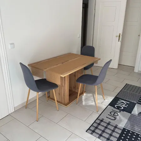 Moderne Auf Kremser Ringstrasse *
