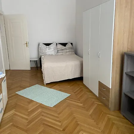 Moderne Auf Kremser Ringstrasse Krems an der Donau